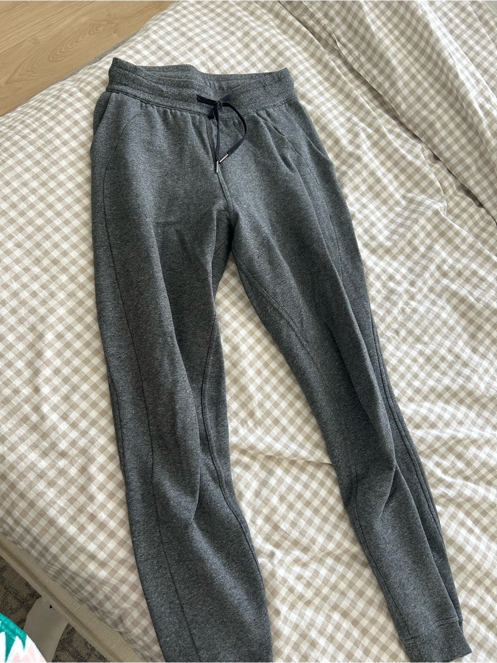 lululemon scuba joggers in heathered speckled black size 4 - Picture 4 of 8